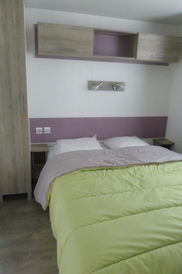 Camping L'Eau Vive Hotel Dauphin Exterior photo