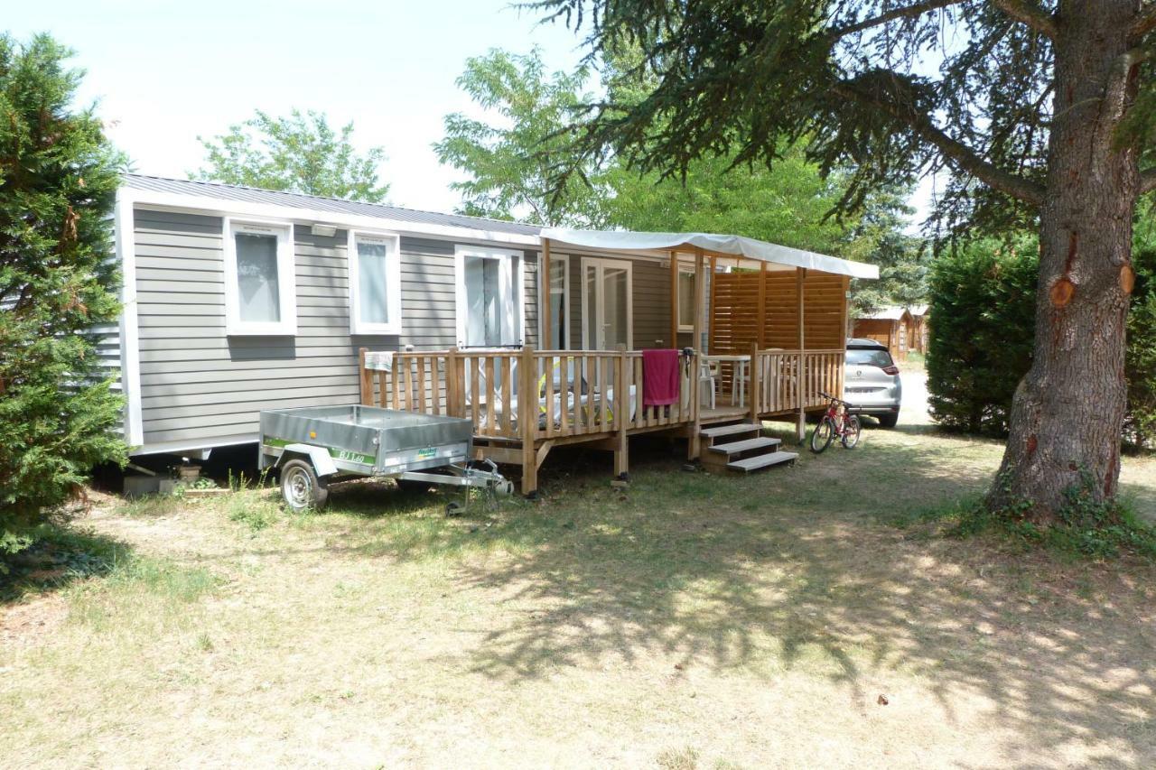 Camping L'Eau Vive Hotel Dauphin Exterior photo
