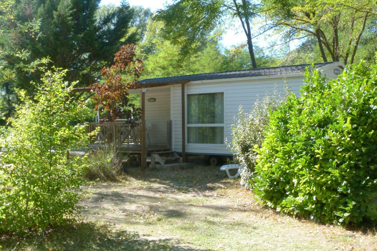 Camping L'Eau Vive Hotel Dauphin Exterior photo